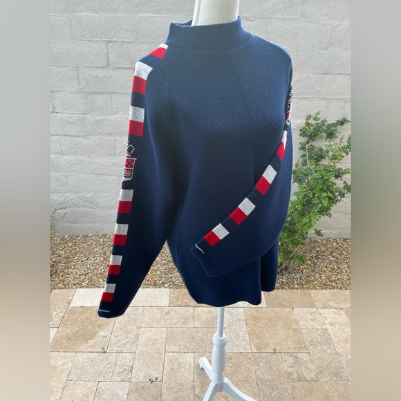 Vintage Jersild preppy knit sweater with coat of arms sleeve details - Picture 6 of 15
